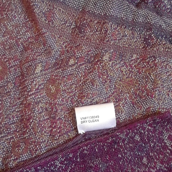 Shawl - Picture 3 of 3